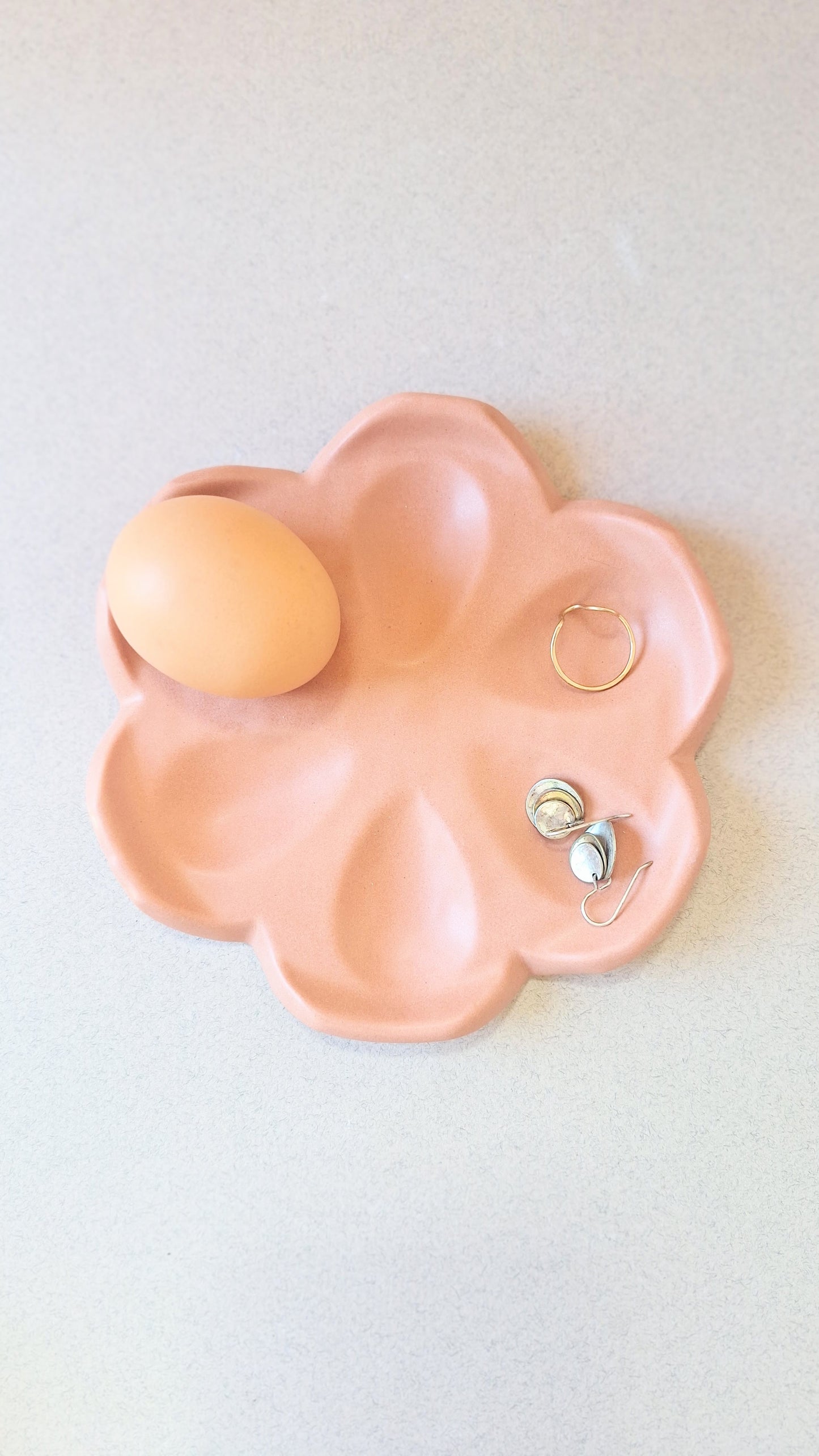 Henna Deviled Egg Dish