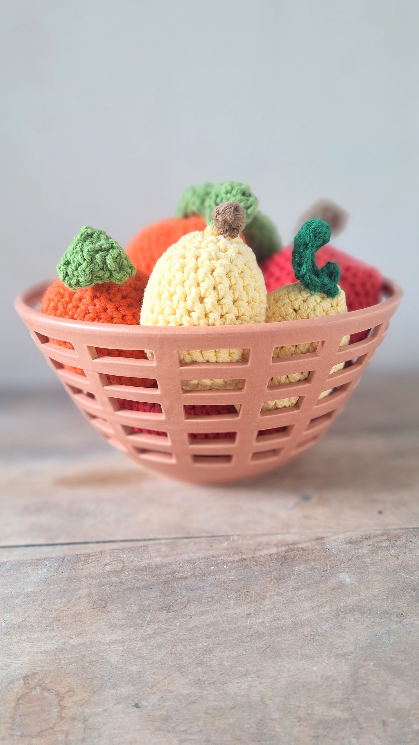 Henna Basket Fruit Bowl