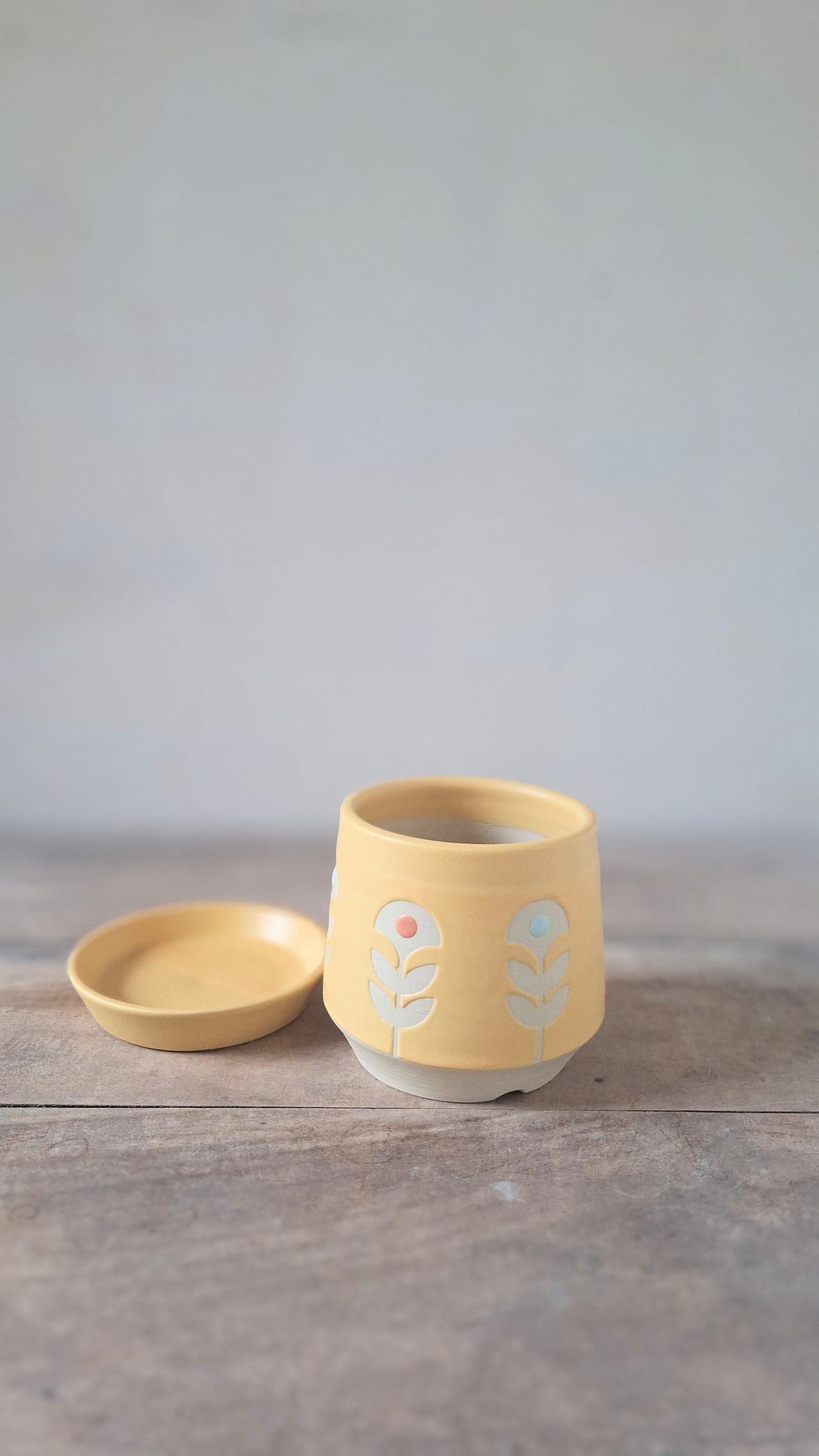 Wee Planter with Saucer - Yellow Folk Flower