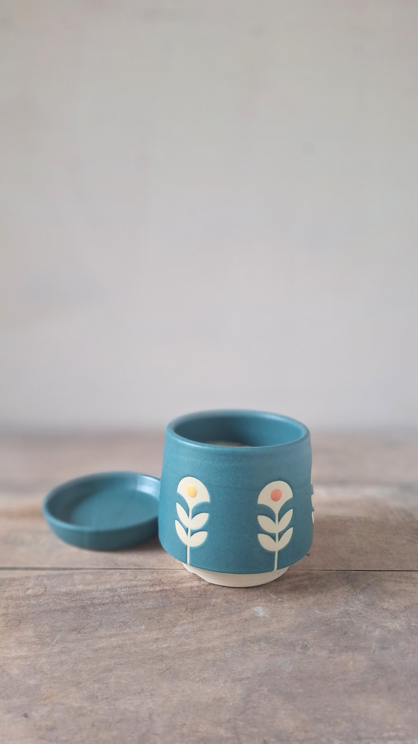Wee Planter with Saucer - Teal Folk Flowers