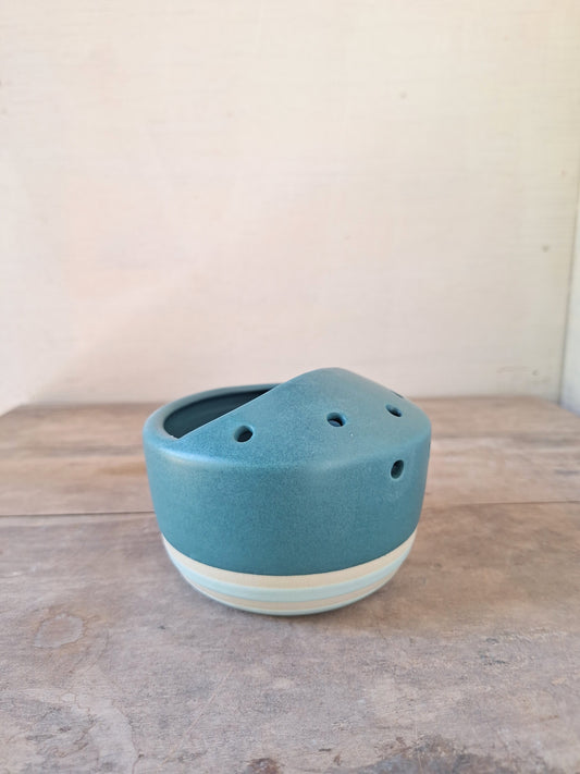 Teal Berry Strainer